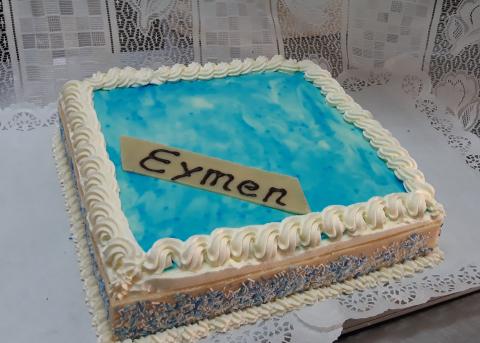 Torte farblich nach Kundenwunsch gestaltet